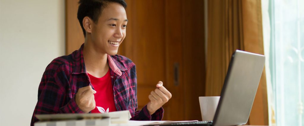 StudentWorkingRemotely-1200x500